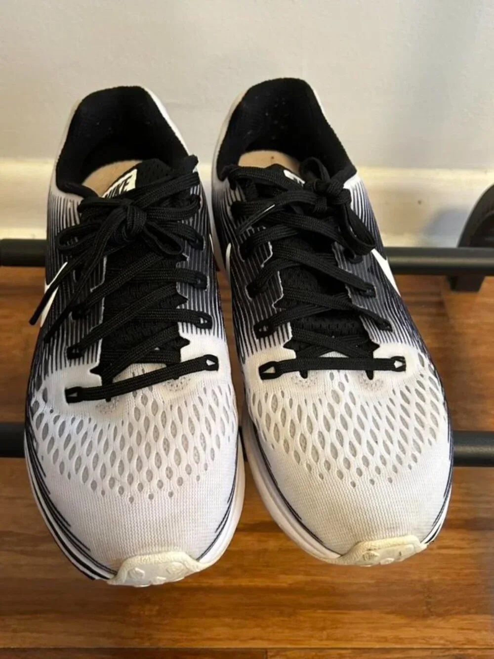 Nike Women's Black and White Trainers